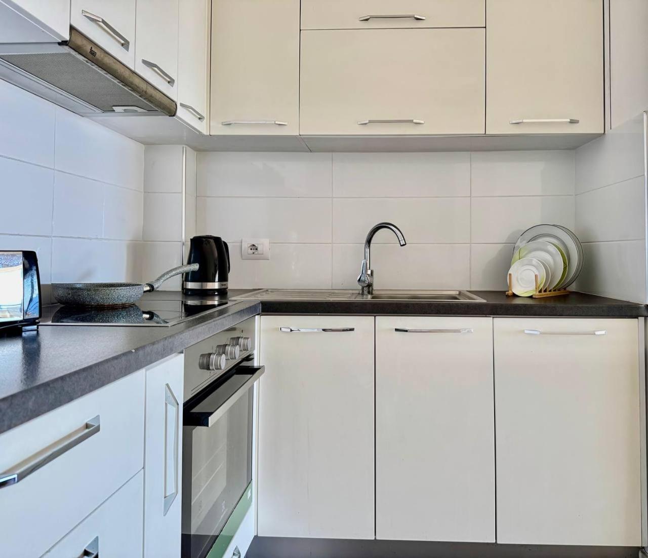 Morina Sea View Apartment Sarandë Exterior foto